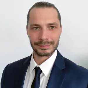 Marcin Tomaszczyk headshot